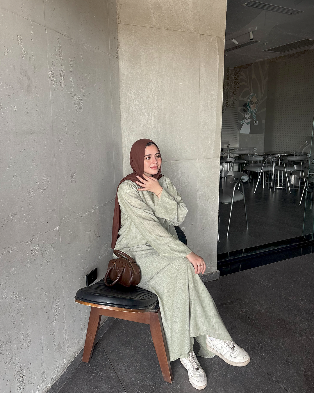 Tunic suit - mint green pose